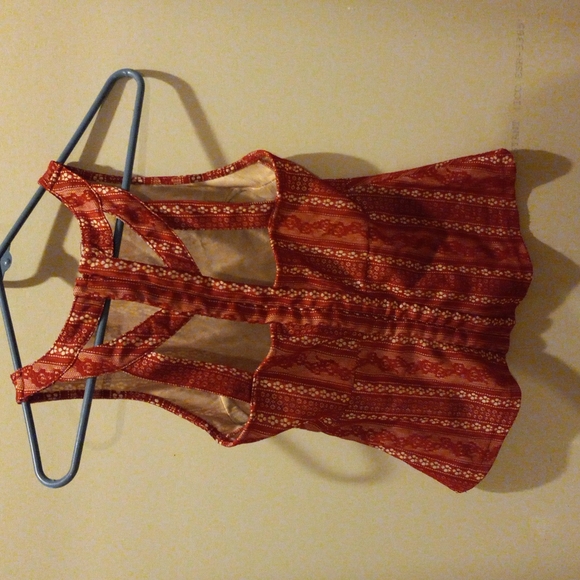 Cute top - Picture 2 of 3